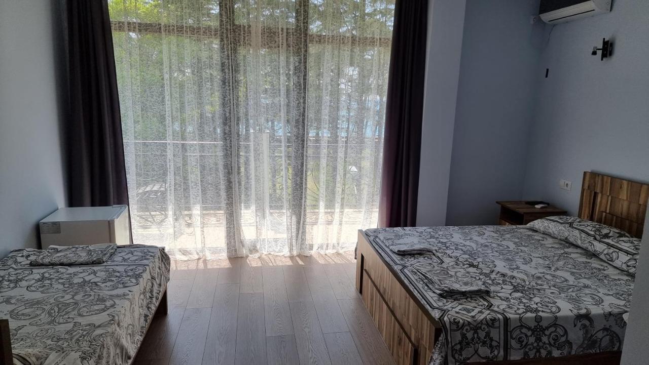 French Hotel 코불레티 외부 사진